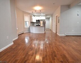 83 Arsdale Terrace in East Orange, NJ - Building Photo - Building Photo