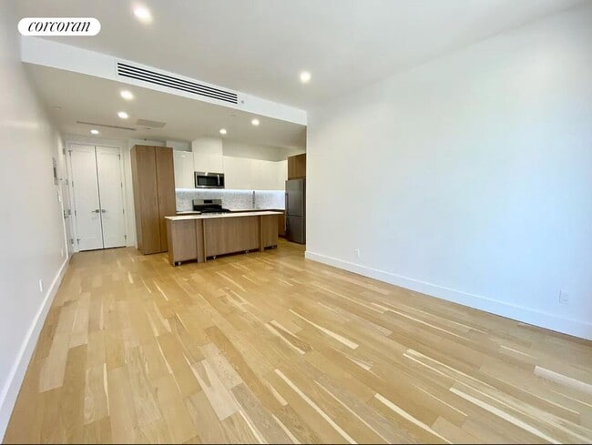 322 Gates Ave in Brooklyn, NY - Building Photo - Building Photo