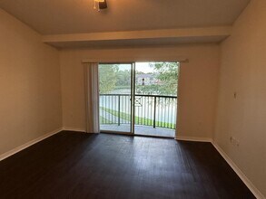 4179 N Haverhill Rd in West Palm Beach, FL - Building Photo - Building Photo