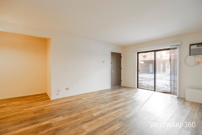 10413 Dearlove Rd in Glenview, IL - Building Photo - Building Photo