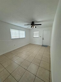 1850 NW 167th St in Opa Locka, FL - Building Photo - Building Photo