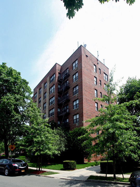 Blair House in Jamaica, NY - Building Photo