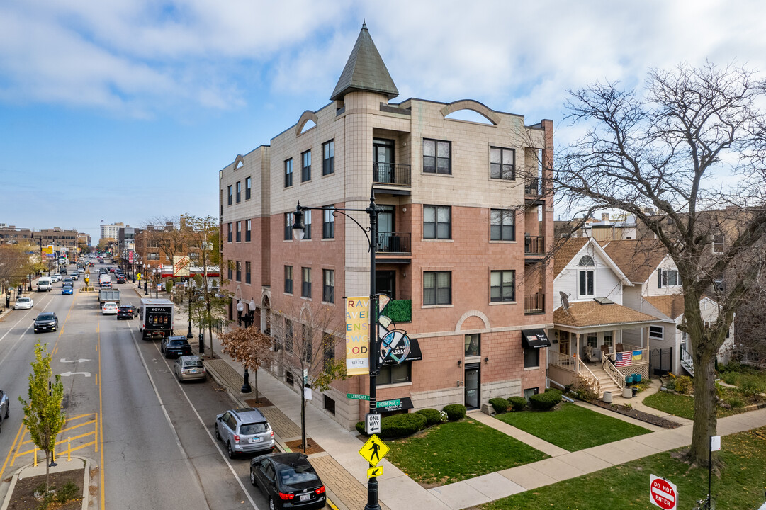 1733-1735 W Lawrence Ave in Chicago, IL - Building Photo