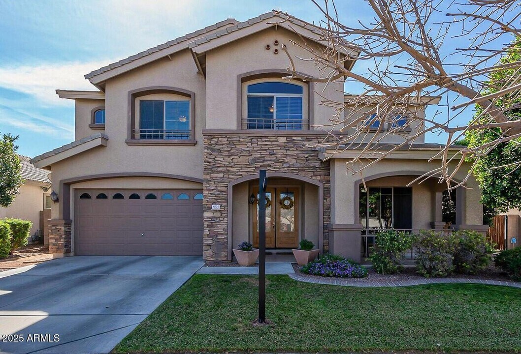 8801 W Palmaire Ave in Glendale, AZ - Building Photo