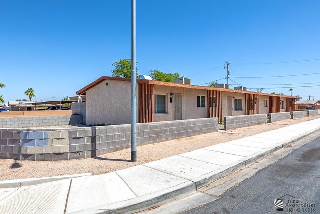 880 W 22nd St in Yuma, AZ - Building Photo - Building Photo