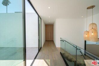 444 Kings Rd in Los Angeles, CA - Building Photo - Building Photo