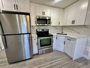 1360 NW 132nd St in Miami, FL - Building Photo - Building Photo