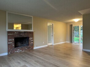 4601 NE 23rd St. in Renton, WA - Building Photo - Building Photo