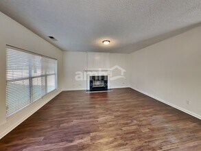 11200 Longhedge Ln in Charlotte, NC - Building Photo - Building Photo