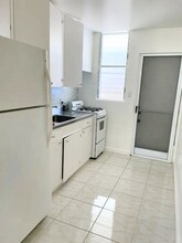 711 Makaleka Ave in Honolulu, HI - Building Photo - Building Photo