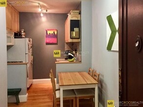 2009 Commonwealth Ave, Unit 2001-2 in Boston, MA - Building Photo - Building Photo