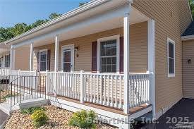 4 Grove St in East Haddam, CT - Building Photo