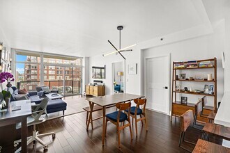 1100 Maxwell Ln in Hoboken, NJ - Building Photo - Building Photo