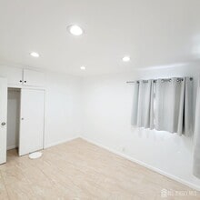 216 Bloomfield Ave in Woodbridge Township, NJ - Building Photo - Building Photo