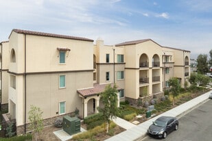 Metro View in Rialto, CA - Building Photo