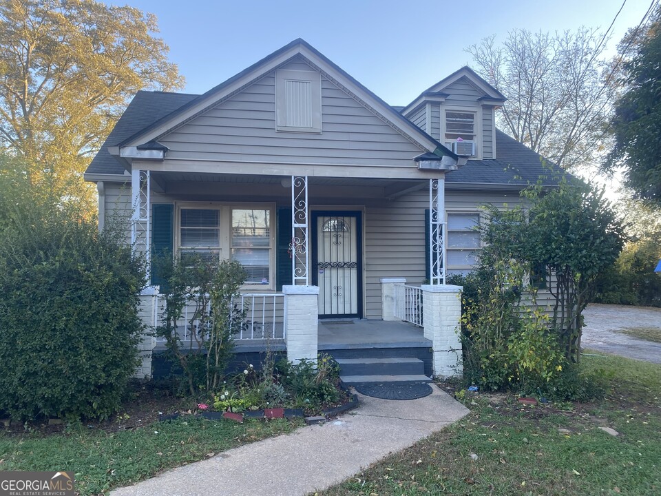 597 Dearing St in Athens, GA - Foto de edificio