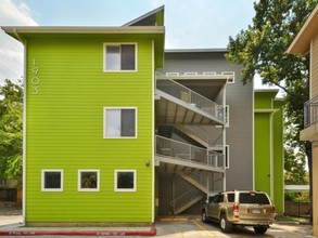 1905 Robbins in Austin, TX - Building Photo - Building Photo