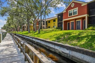 5558 Baywater Dr in Tampa, FL - Building Photo