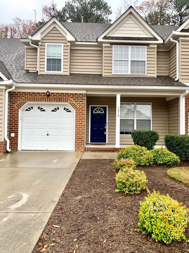 property at 3818 Braswell Cir