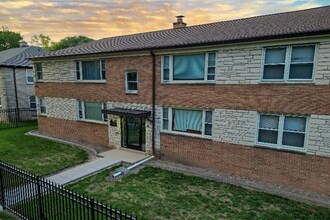 7816 W Lisbon Ave in Milwaukee, WI - Foto de edificio - Building Photo