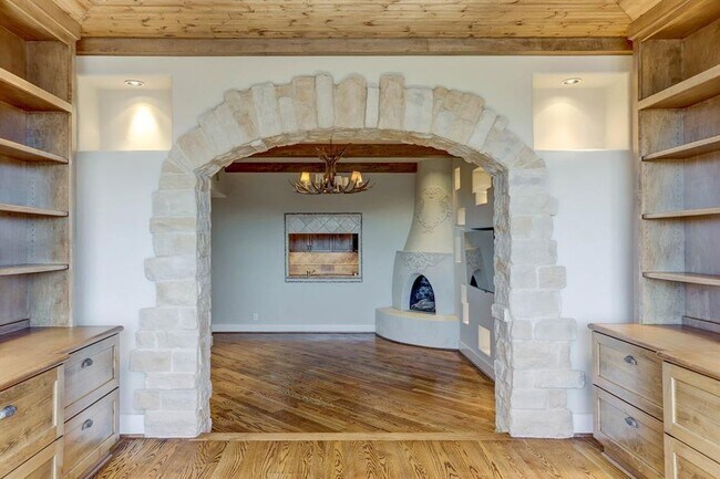 1111 Hermann Dr in Houston, TX - Building Photo - Building Photo