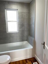183 Lamson St in West Haven, CT - Building Photo - Building Photo