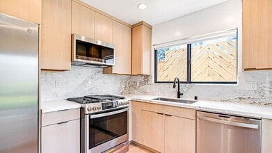 1570 Myra Ave in Los Angeles, CA - Building Photo - Building Photo