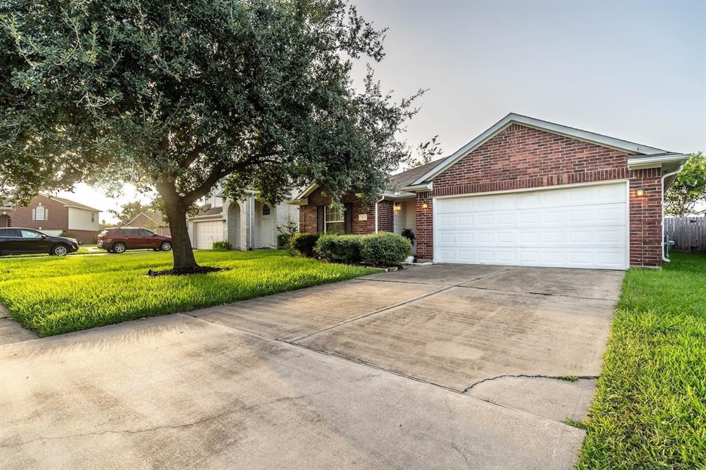 7215 Wimberly Oaks Ln in Richmond, TX - Building Photo