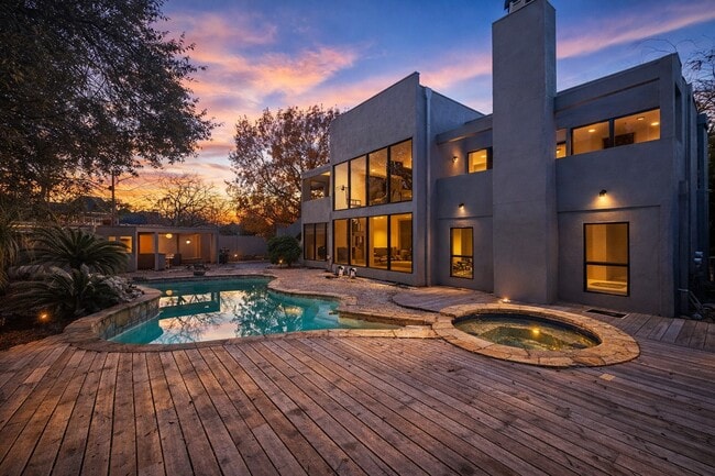 8115 Fondren Lake Dr in Houston, TX - Building Photo - Building Photo