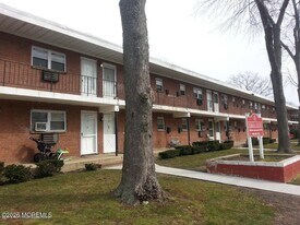 135 Rockwell Ave in Long Branch, NJ - Building Photo
