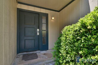 521 Hickory Hill Dr in Columbia, SC - Building Photo - Building Photo