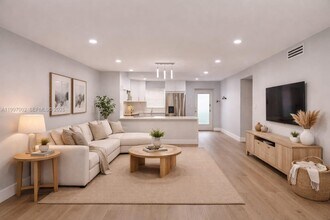 2980 Riverside Dr in Coral Springs, FL - Foto de edificio - Building Photo