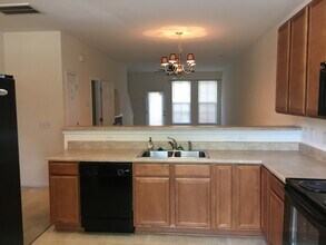 5585 Farm House Trail in Winston-Salem, NC - Foto de edificio - Building Photo