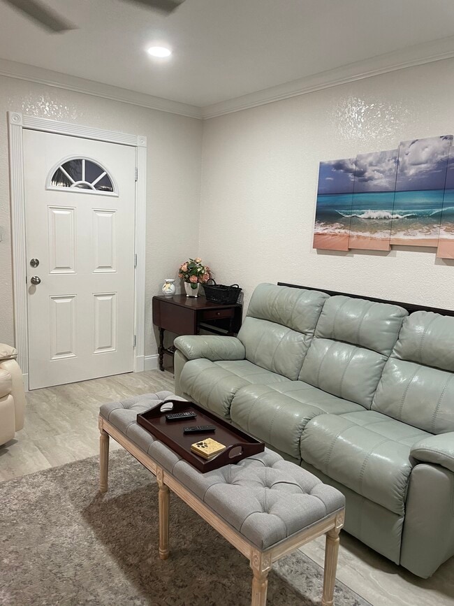 property at 1200 Colonnades Dr