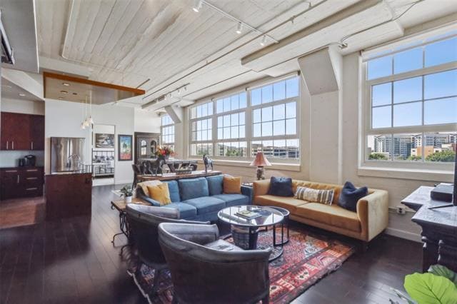property at 2600 W 7th St