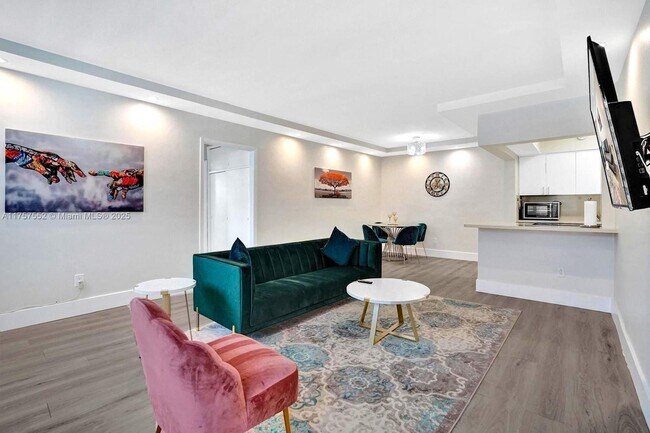 property at 10000 E Bay Harbor Dr