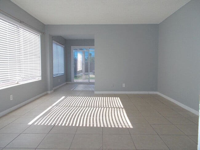 4521 Vía Torino in Las Vegas, NV - Building Photo - Building Photo