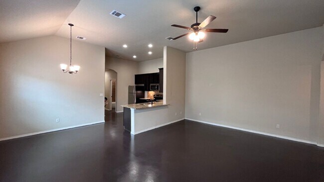 331-333-333 Emma Dr in New Braunfels, TX - Building Photo - Building Photo