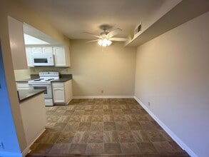 211 W Verdugo Ave in Burbank, CA - Building Photo - Building Photo