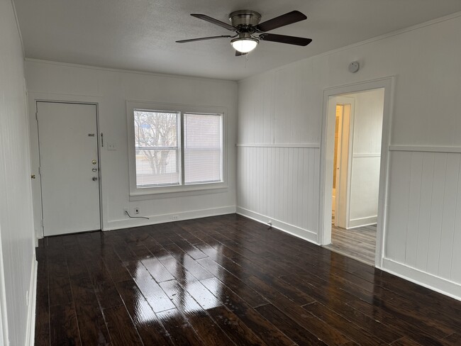 2202 Cincinnati Ave, Unit 2202 in San Antonio, TX - Foto de edificio - Building Photo