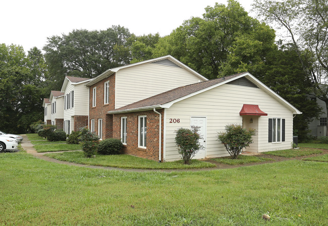 Hawley Apartments in Belmont, NC - Building Photo - Building Photo