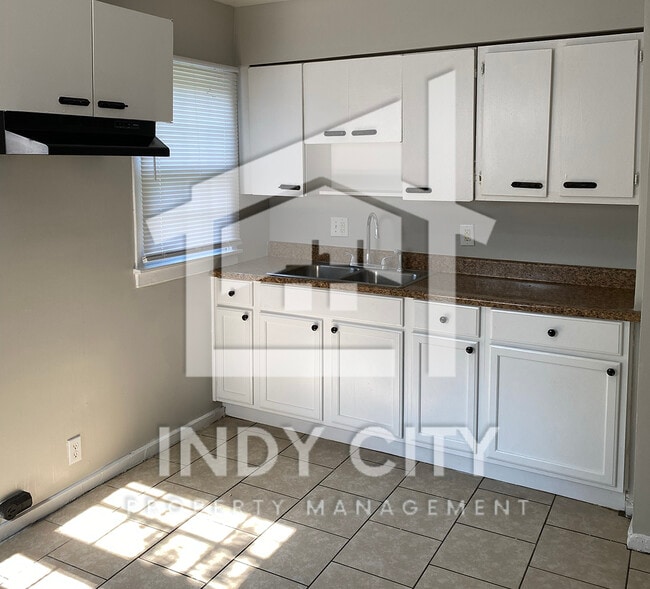 6132 Raleigh Dr in Indianapolis, IN - Building Photo - Building Photo