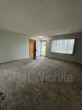 107 S Gordon St in Wichita, KS - Building Photo - Building Photo