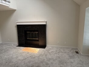 11740 Oakmont St in Overland Park, KS - Building Photo - Building Photo