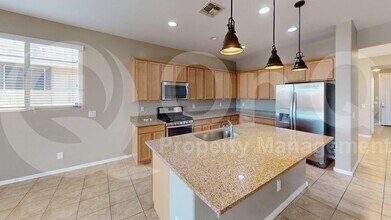 14425 W Dahlia Dr in Surprise, AZ - Building Photo - Building Photo
