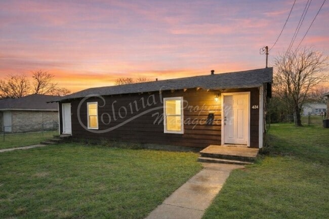 property at 424 W Green Ave