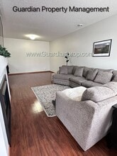 1818 Pintail Ave in Shakopee, MN - Building Photo - Building Photo