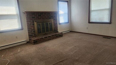 912 E Ellerslie Ave in Colonial Heights, VA - Foto de edificio - Building Photo