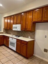 2032 Stonecourt Dr in Bedford, TX - Building Photo - Building Photo