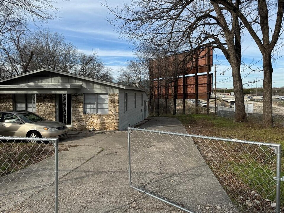 706 Wren Ave in Austin, TX - Building Photo